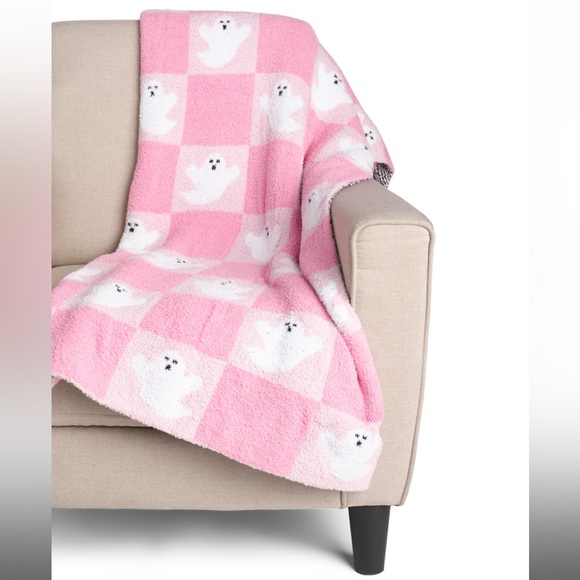 Viral Cupcakes & Cashmere pink checkered ghost Blanket - Picture 1 of 6
